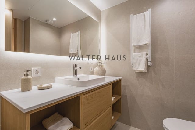 3 slaapkamer Flat te koop in San Juan Bautista, Madrid stad - € 1.630.000 (Ref: 9781402)