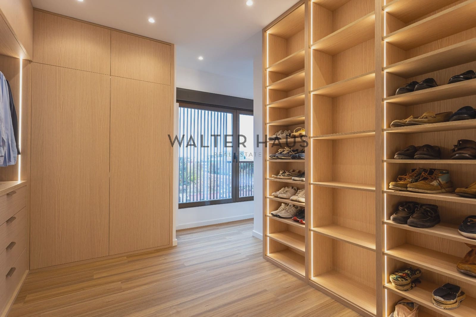 3 slaapkamer Flat te koop in Madrid stad - € 1.630.000 (Ref: 9781402)