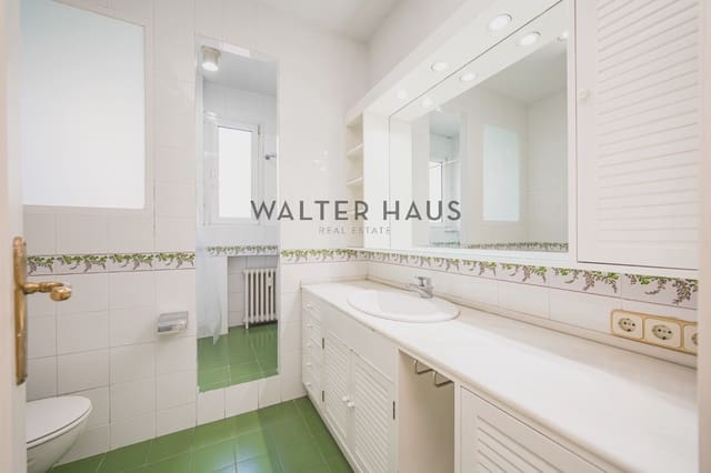 2 soverom Penthouse til salgs i Almagro, Madrid by - € 898 000 (Ref: 9782495)