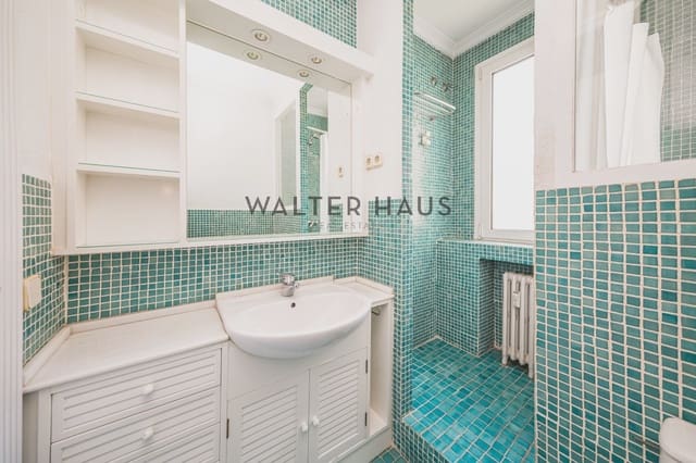 2 soverom Penthouse til salgs i Almagro, Madrid by - € 898 000 (Ref: 9782495)