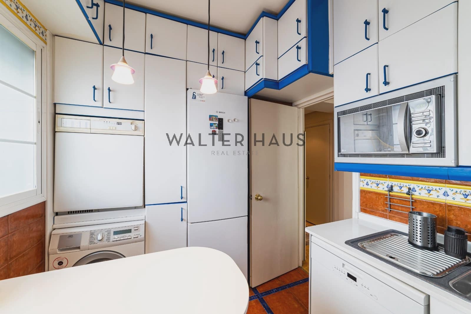 4 bedroom Flat for sale in Madrid city with garage - € 3,600,000 (Ref: 9782496)