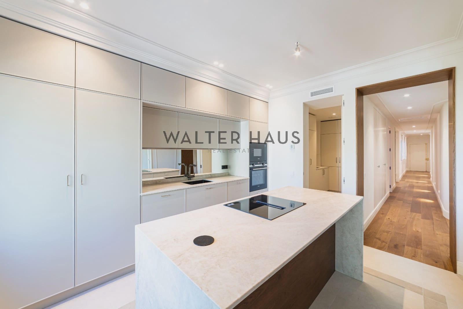 Piso de 4 habitaciones en Madrid ciudad en venta - 2.300.000 € (Ref: 9784476)