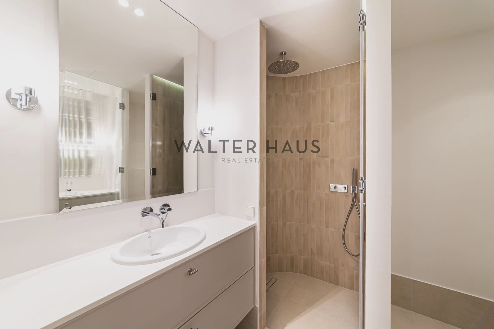 Piso de 4 habitaciones en Madrid ciudad en venta - 2.300.000 € (Ref: 9784476)