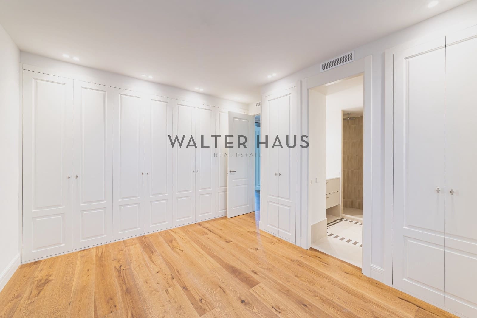 Piso de 4 habitaciones en Madrid ciudad en venta - 2.300.000 € (Ref: 9784476)