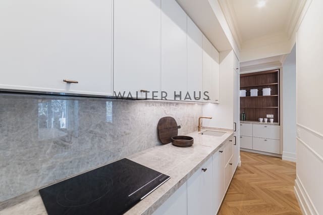 3 soveværelse Lejlighed til salg i Castellana, Madrid by - € 2.370.000 (Ref: 9787572)