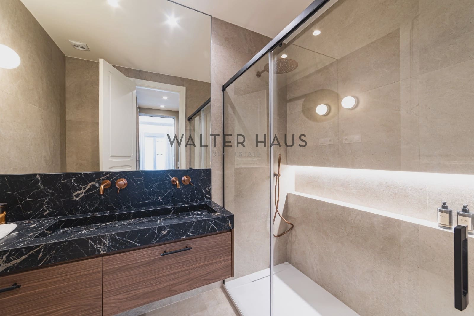 3 soveværelse Lejlighed til salg i Madrid by - € 2.370.000 (Ref: 9787572)