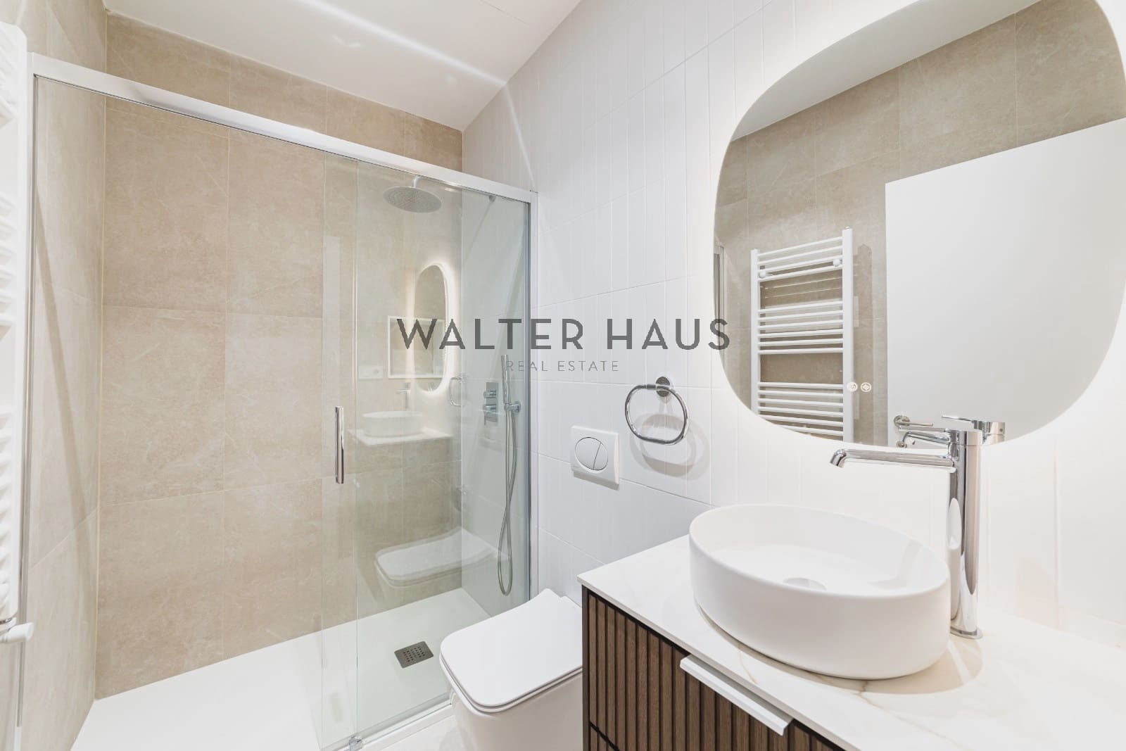 2 soveværelse Lejlighed til salg i Madrid by - € 970.000 (Ref: 9787738)