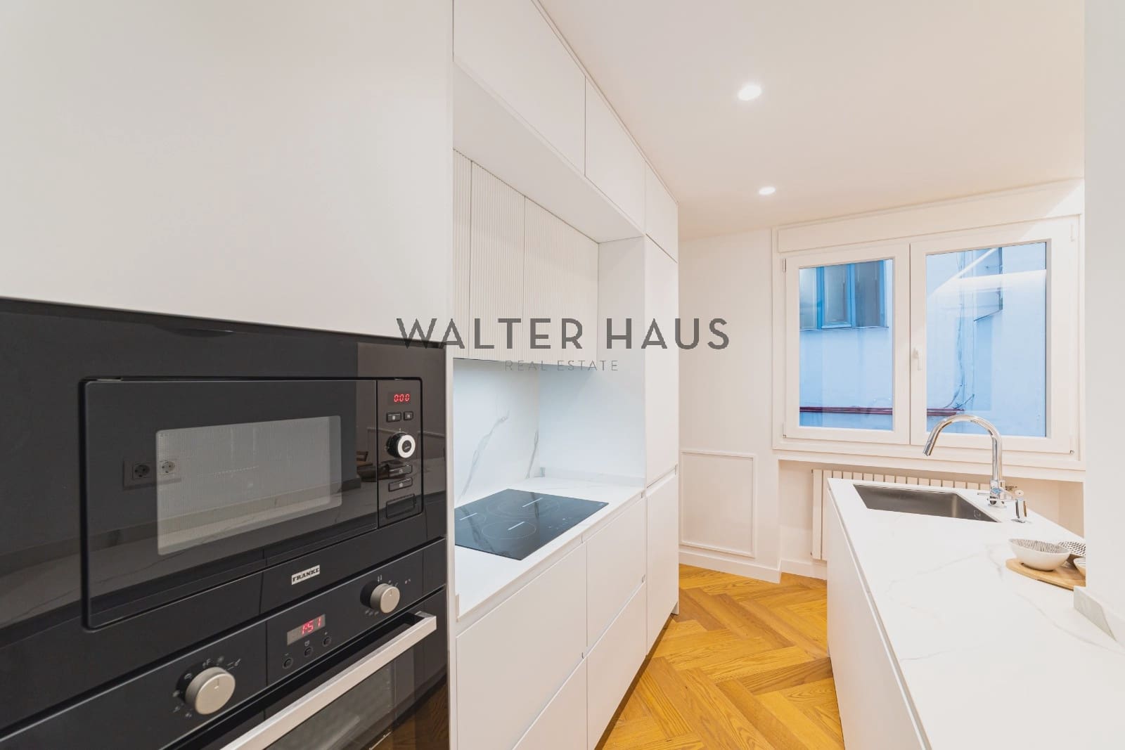 2 soveværelse Lejlighed til salg i Madrid by - € 970.000 (Ref: 9787738)