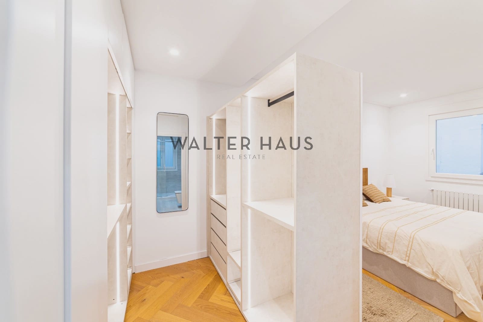 2 soveværelse Lejlighed til salg i Madrid by - € 970.000 (Ref: 9787738)