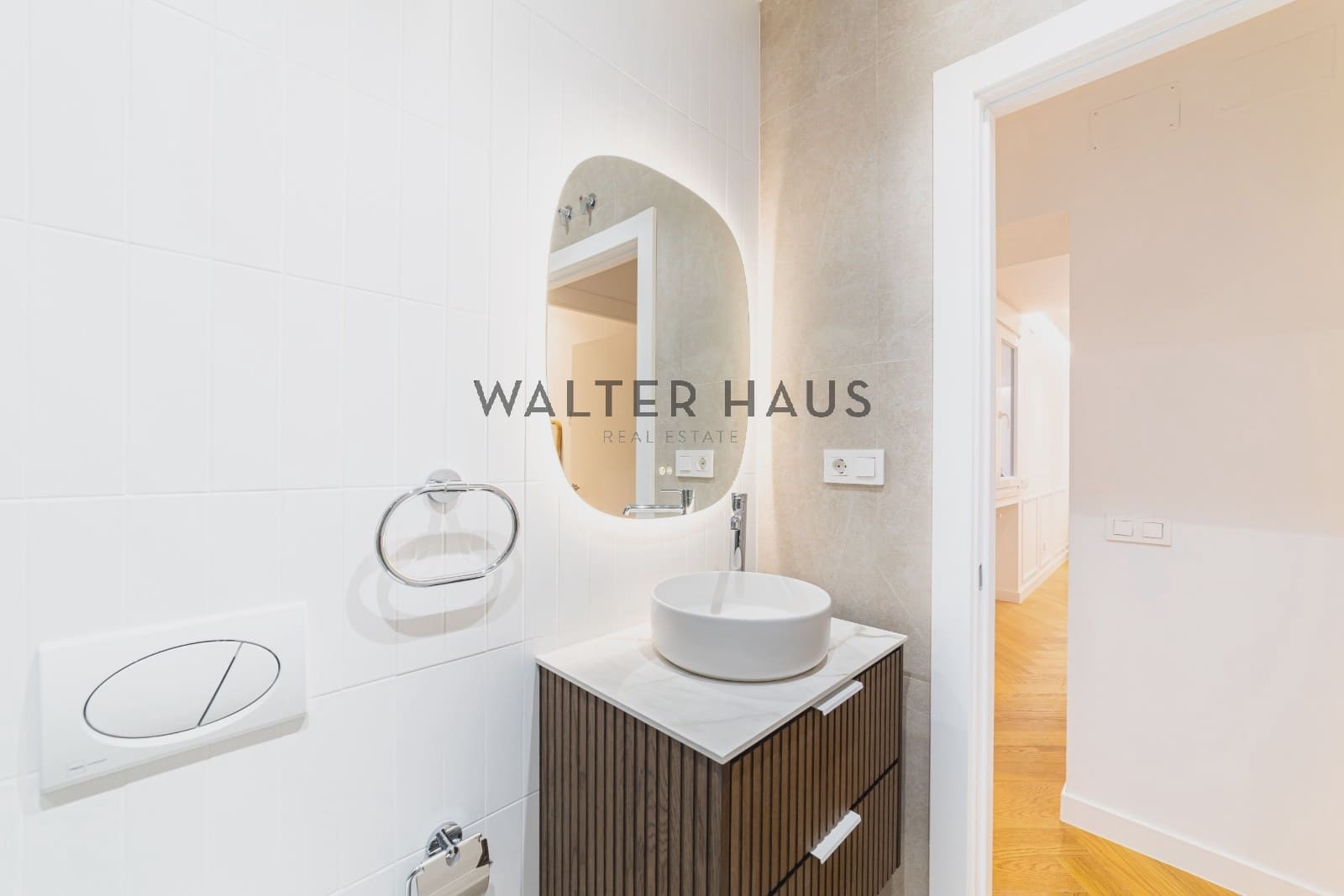 2 soveværelse Lejlighed til salg i Madrid by - € 970.000 (Ref: 9787738)