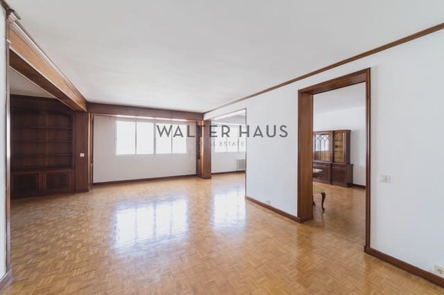 2 soveværelse Lejlighed til salg i Almagro, Madrid by - € 1.975.000 (Ref: 9787895)