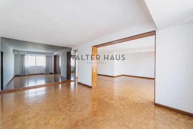 2 soveværelse Lejlighed til salg i Almagro, Madrid by - € 1.975.000 (Ref: 9787895)