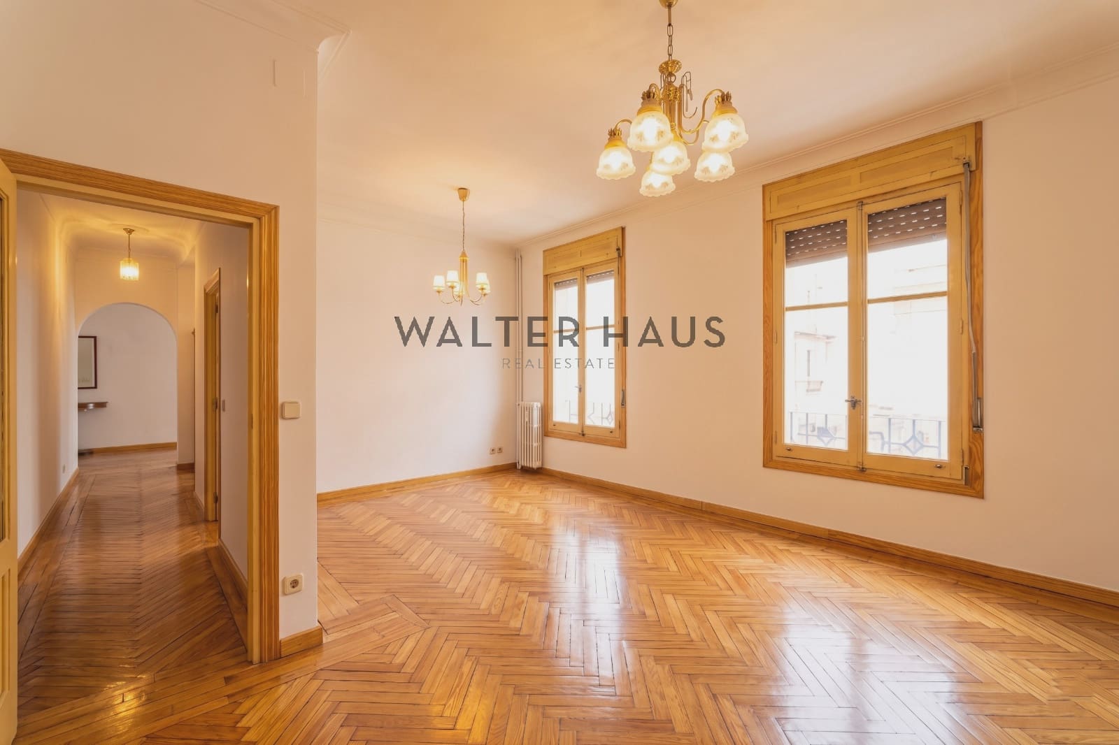 5 bedroom Flat for sale in Madrid city - € 980,000 (Ref: 9789654)