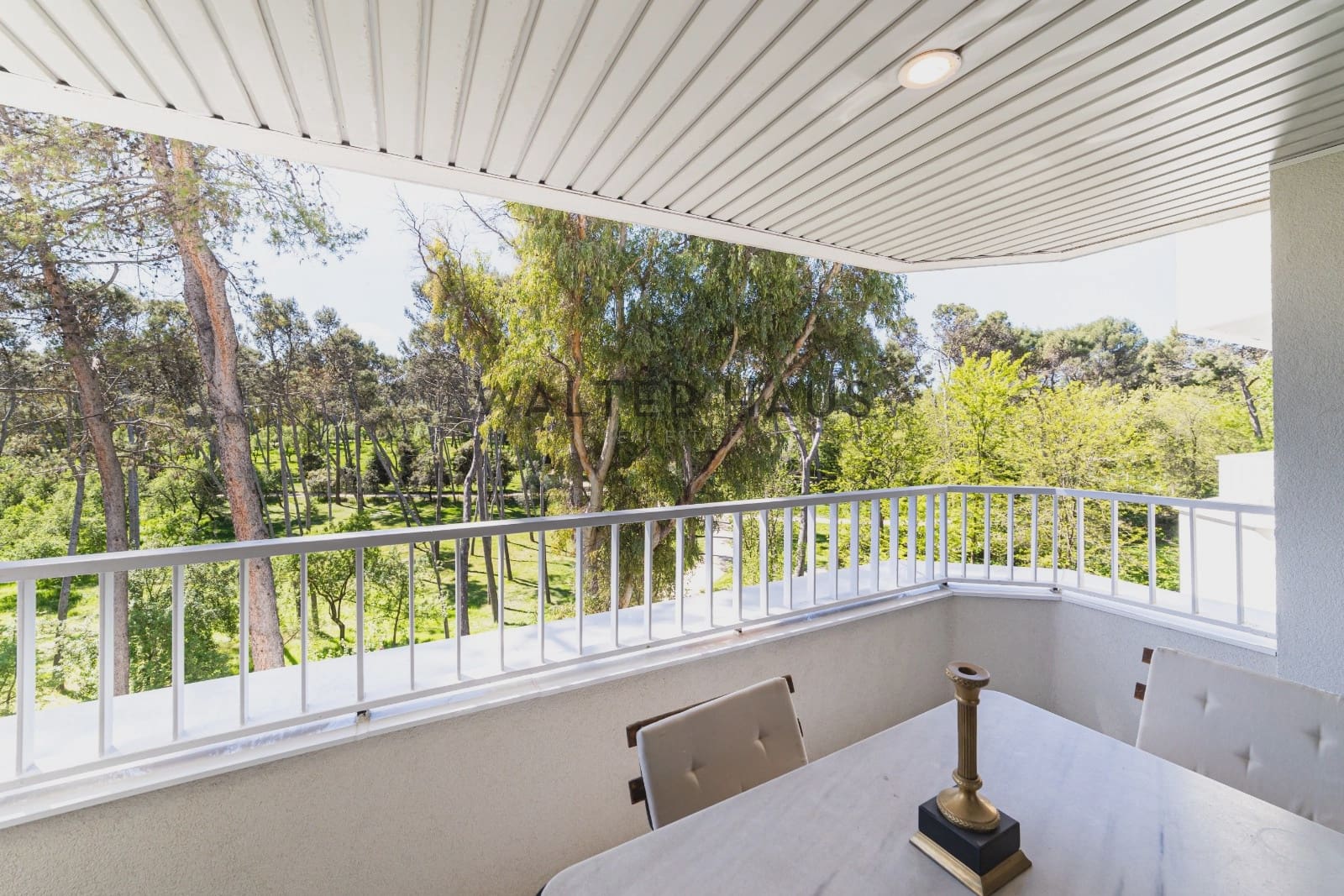 3 slaapkamer Flat te koop in Madrid stad - € 1.050.000 (Ref: 9797522)