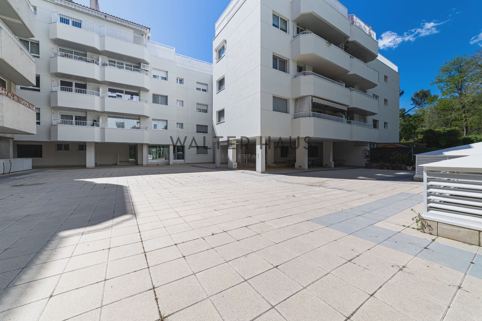 3 slaapkamer Flat te koop in Madrid stad - € 1.050.000 (Ref: 9797522)