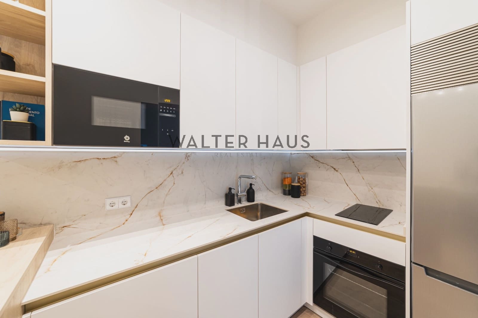 3 bedroom Flat for sale in Madrid city - € 690,000 (Ref: 9805445)