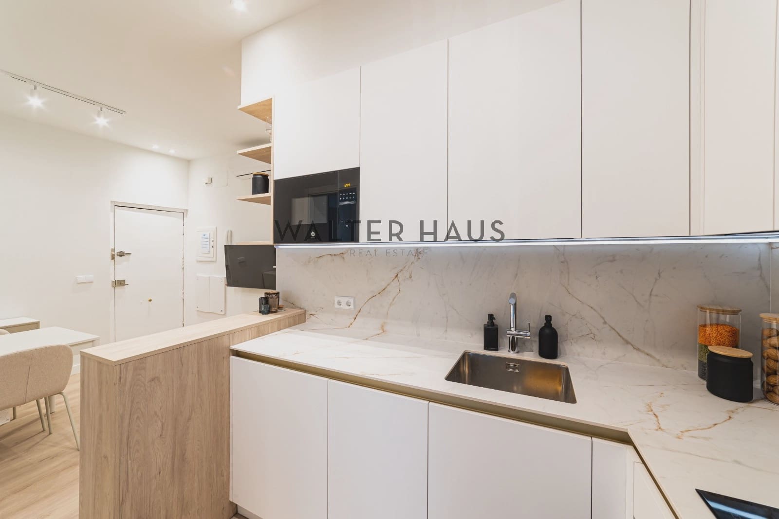 3 bedroom Flat for sale in Madrid city - € 690,000 (Ref: 9805445)