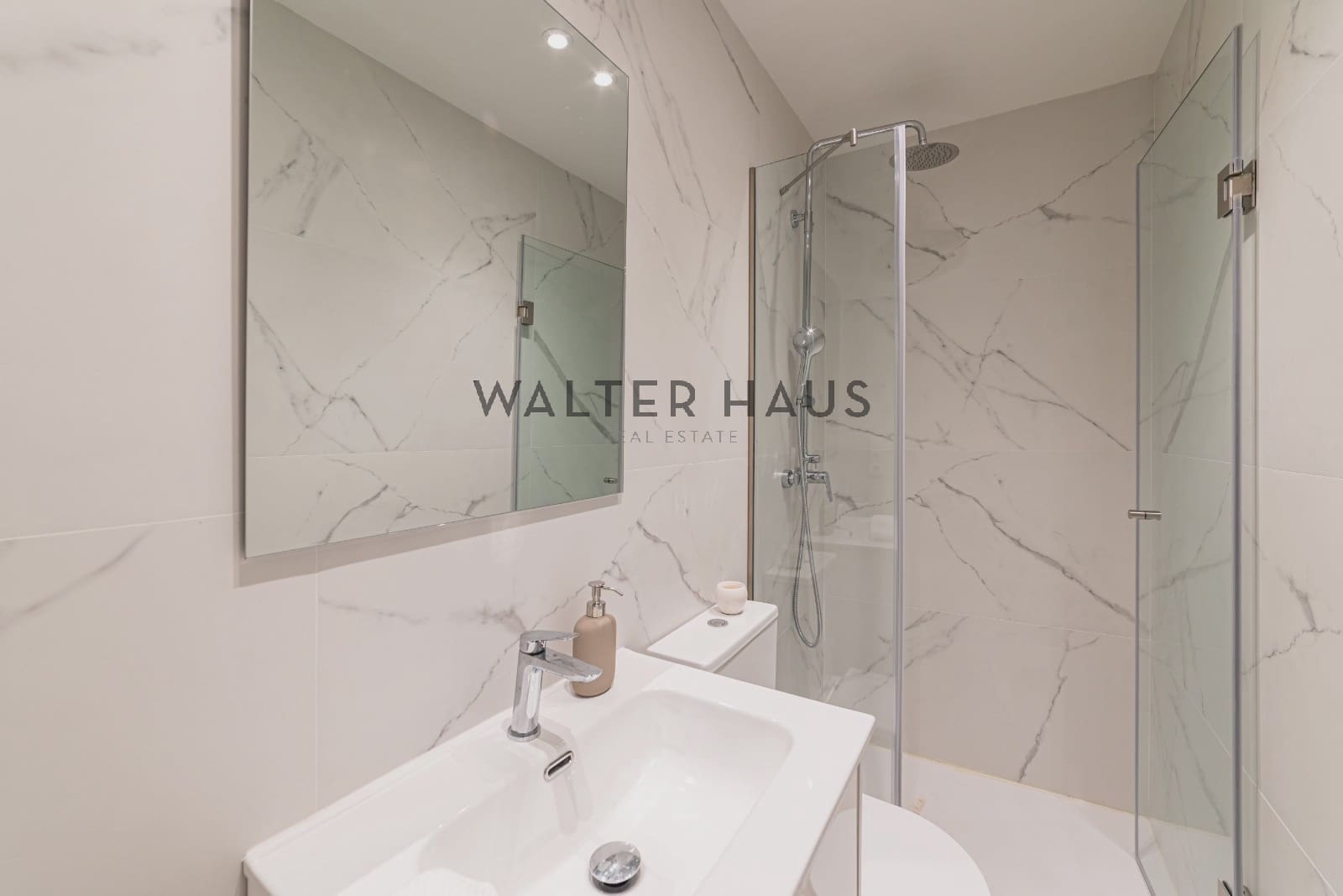 3 bedroom Flat for sale in Madrid city - € 690,000 (Ref: 9805445)