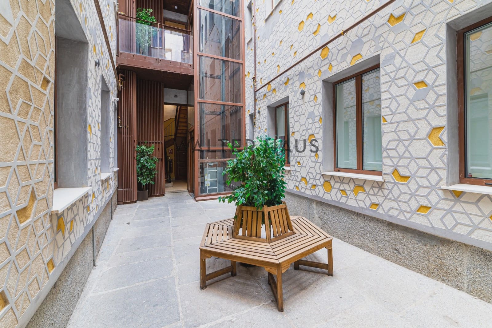 2 bedroom Flat for sale in Madrid city - € 685,000 (Ref: 9805585)