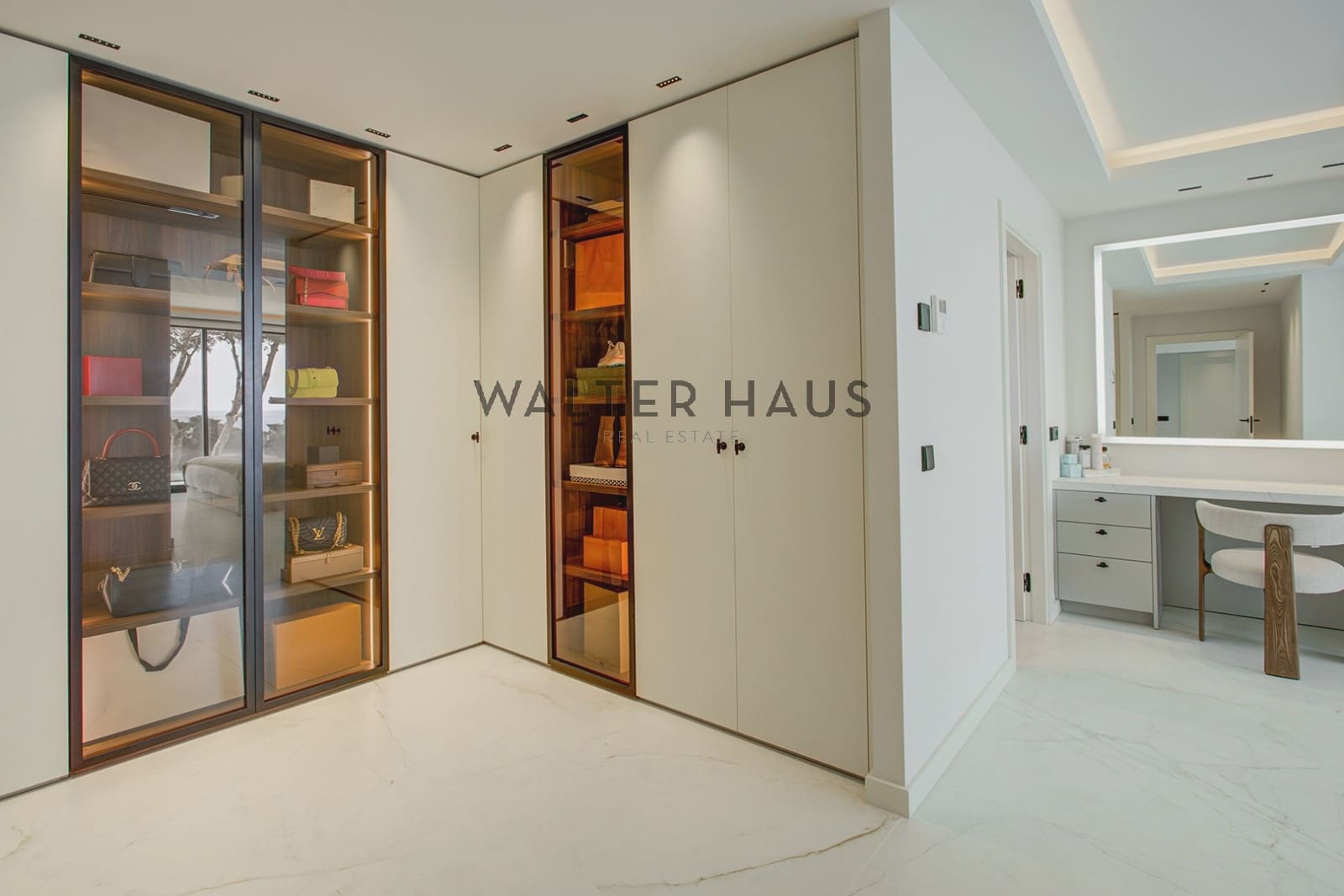 6 bedroom Flat for sale in Sant Feliu de Guixols - € 3,980,000 (Ref: 9819335)