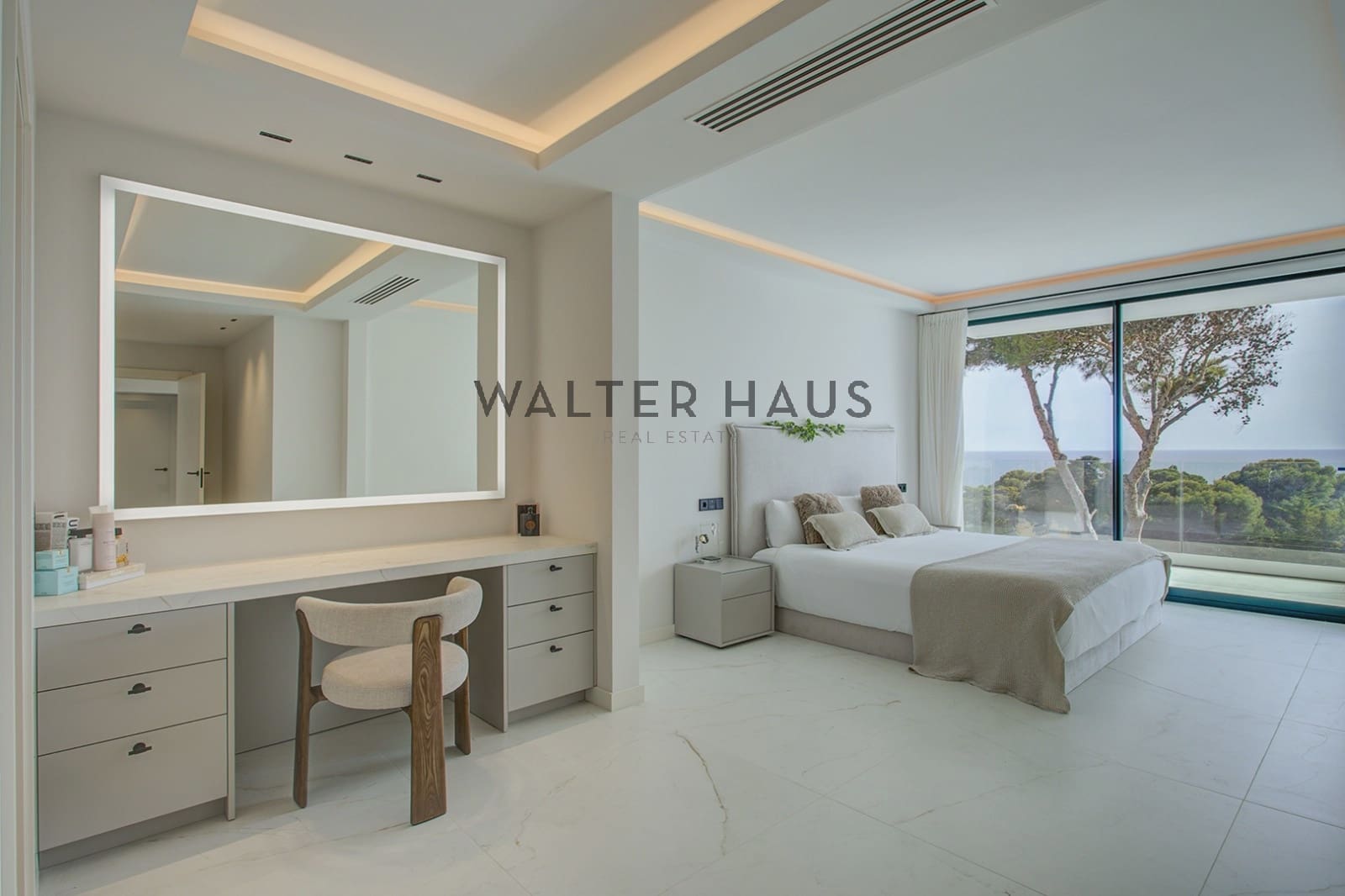 6 bedroom Flat for sale in Sant Feliu de Guixols - € 3,980,000 (Ref: 9819335)