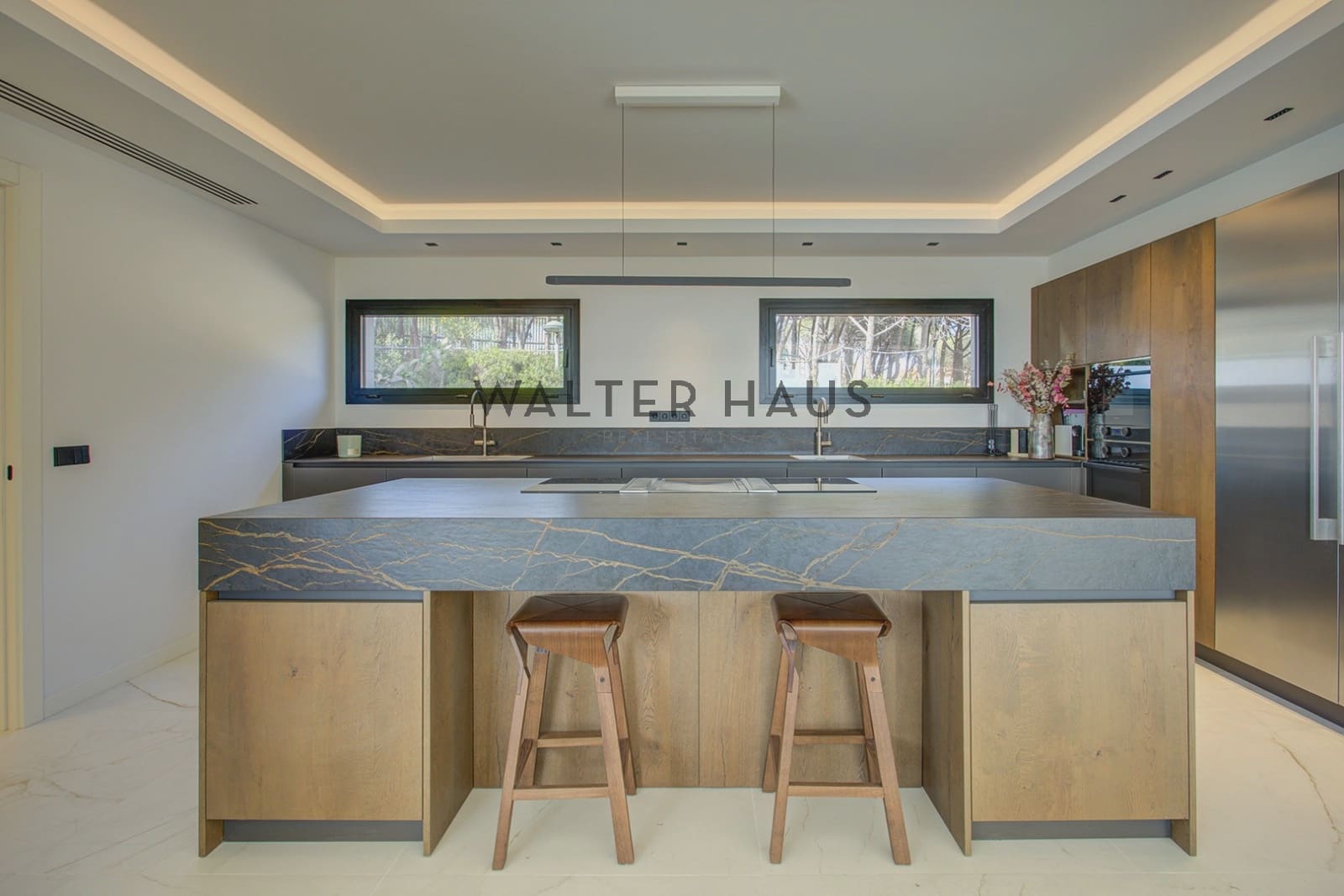 6 bedroom Flat for sale in Sant Feliu de Guixols - € 3,980,000 (Ref: 9819335)