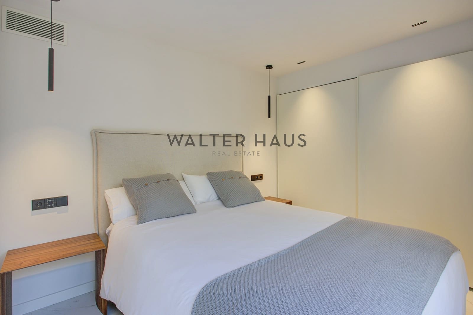 6 bedroom Flat for sale in Sant Feliu de Guixols - € 3,980,000 (Ref: 9819335)