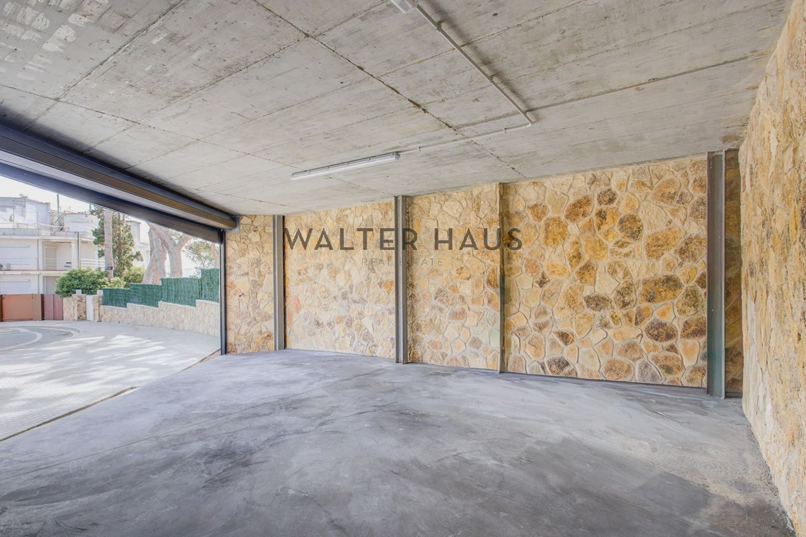 6 bedroom Flat for sale in Sant Feliu de Guixols - € 3,980,000 (Ref: 9819335)