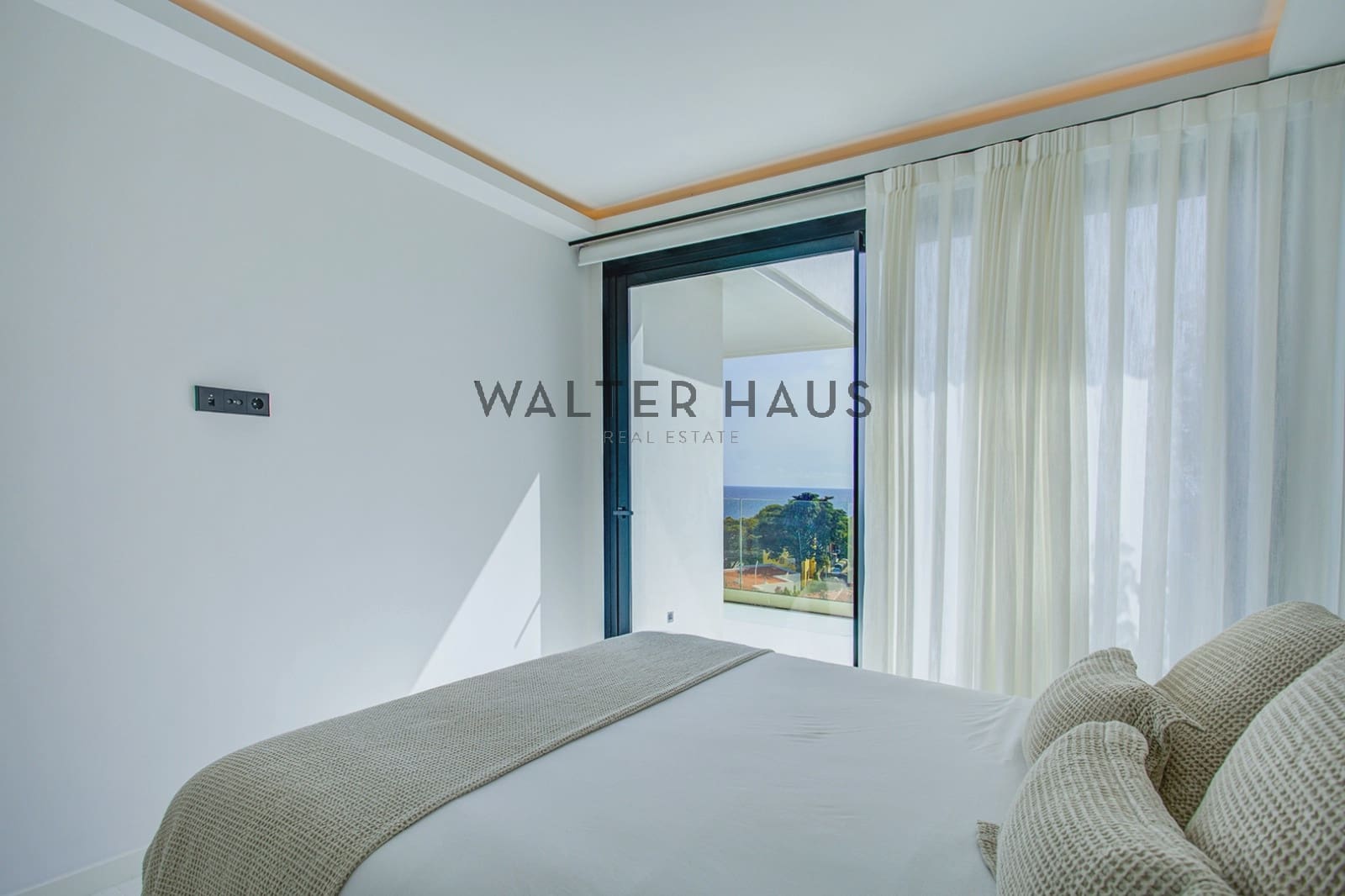 6 bedroom Flat for sale in Sant Feliu de Guixols - € 3,980,000 (Ref: 9819335)