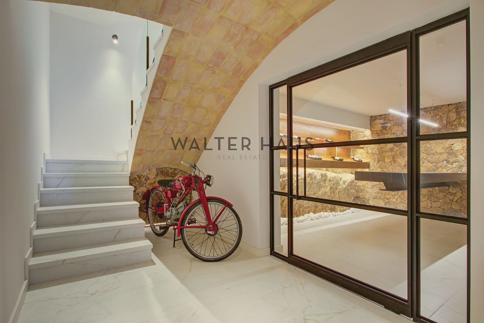 6 bedroom Flat for sale in Sant Feliu de Guixols - € 3,980,000 (Ref: 9819335)