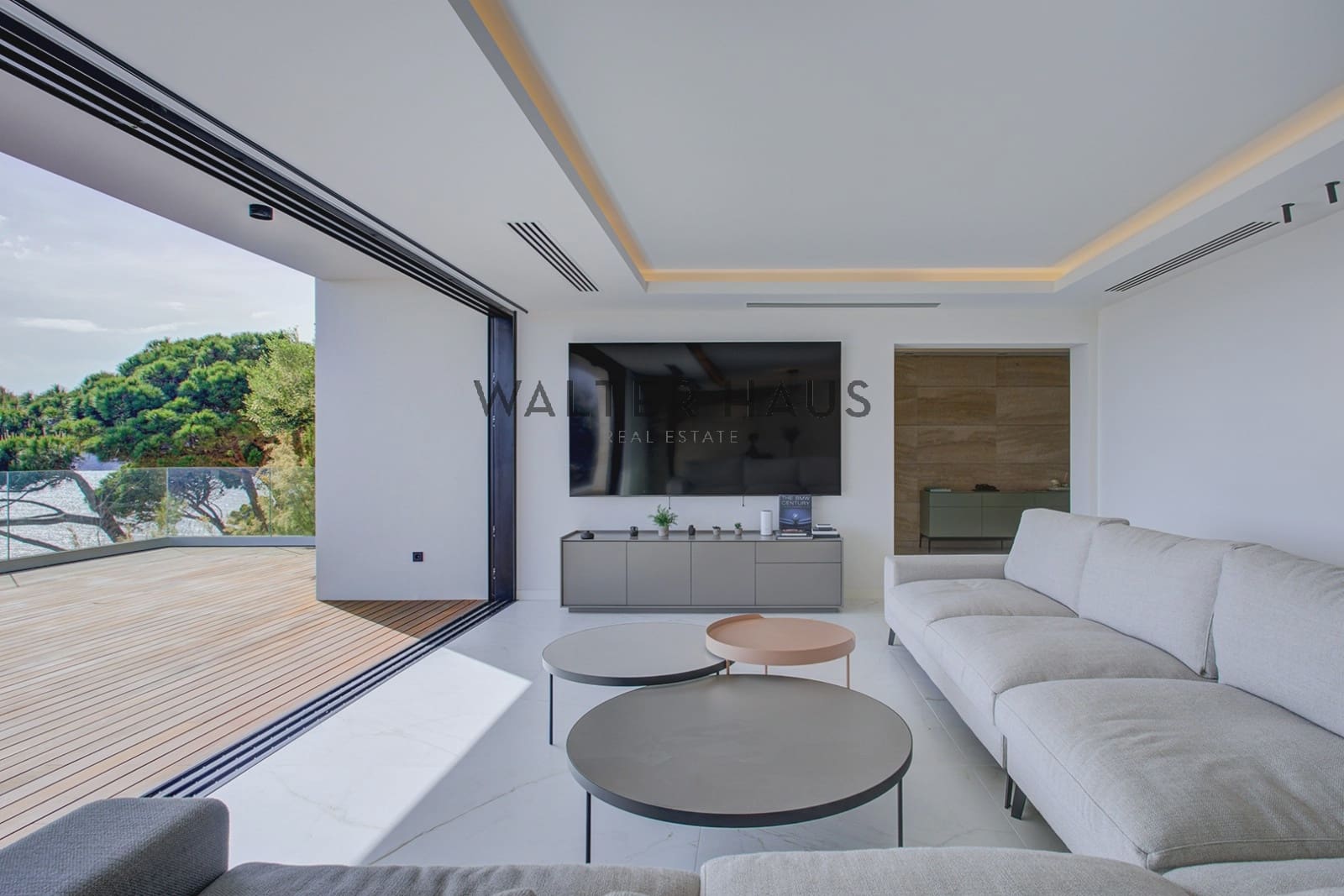 6 bedroom Flat for sale in Sant Feliu de Guixols - € 3,980,000 (Ref: 9819335)