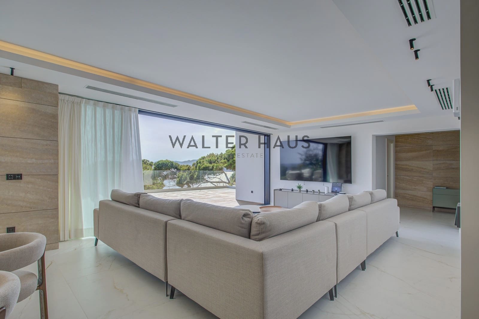 6 bedroom Flat for sale in Sant Feliu de Guixols - € 3,980,000 (Ref: 9819335)