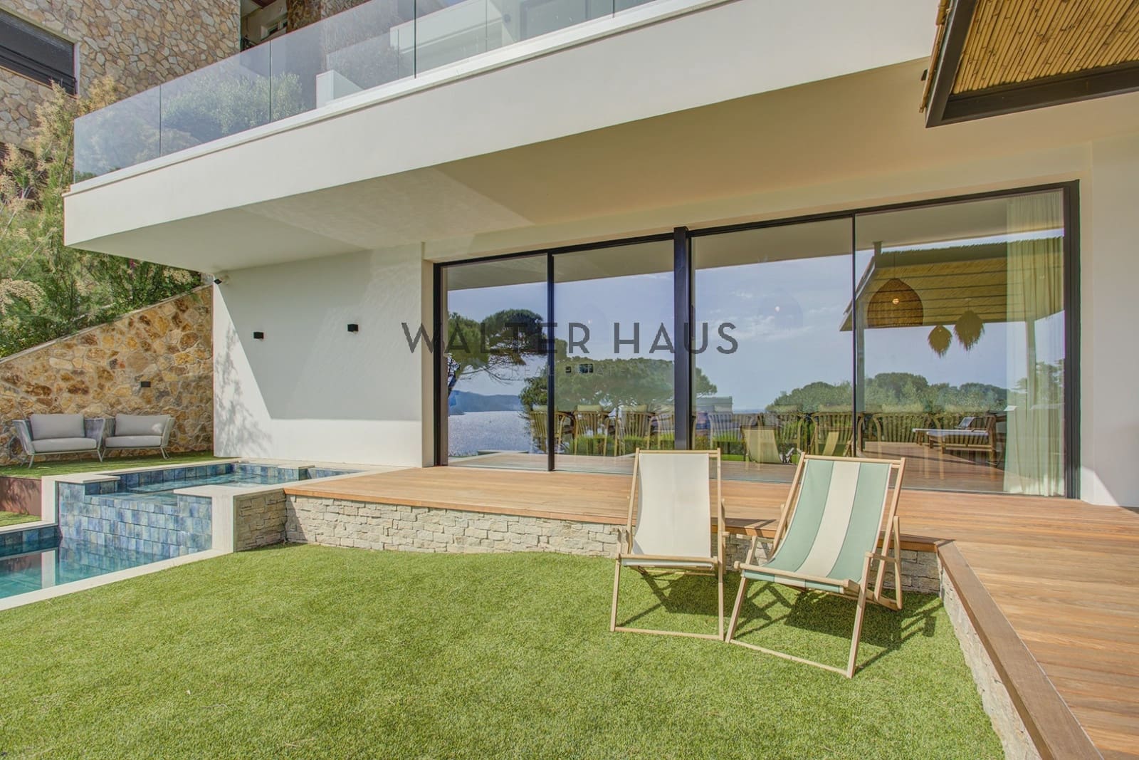 6 bedroom Flat for sale in Sant Feliu de Guixols - € 3,980,000 (Ref: 9819335)