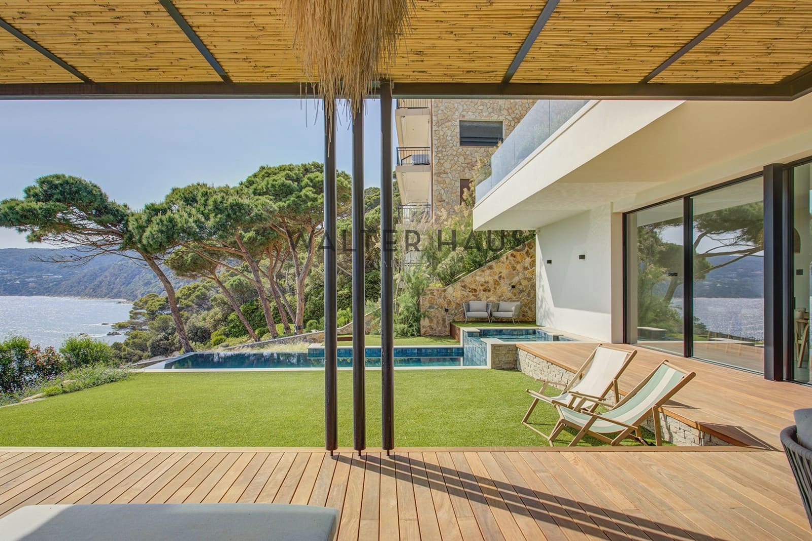 6 bedroom Flat for sale in Sant Feliu de Guixols - € 3,980,000 (Ref: 9819335)