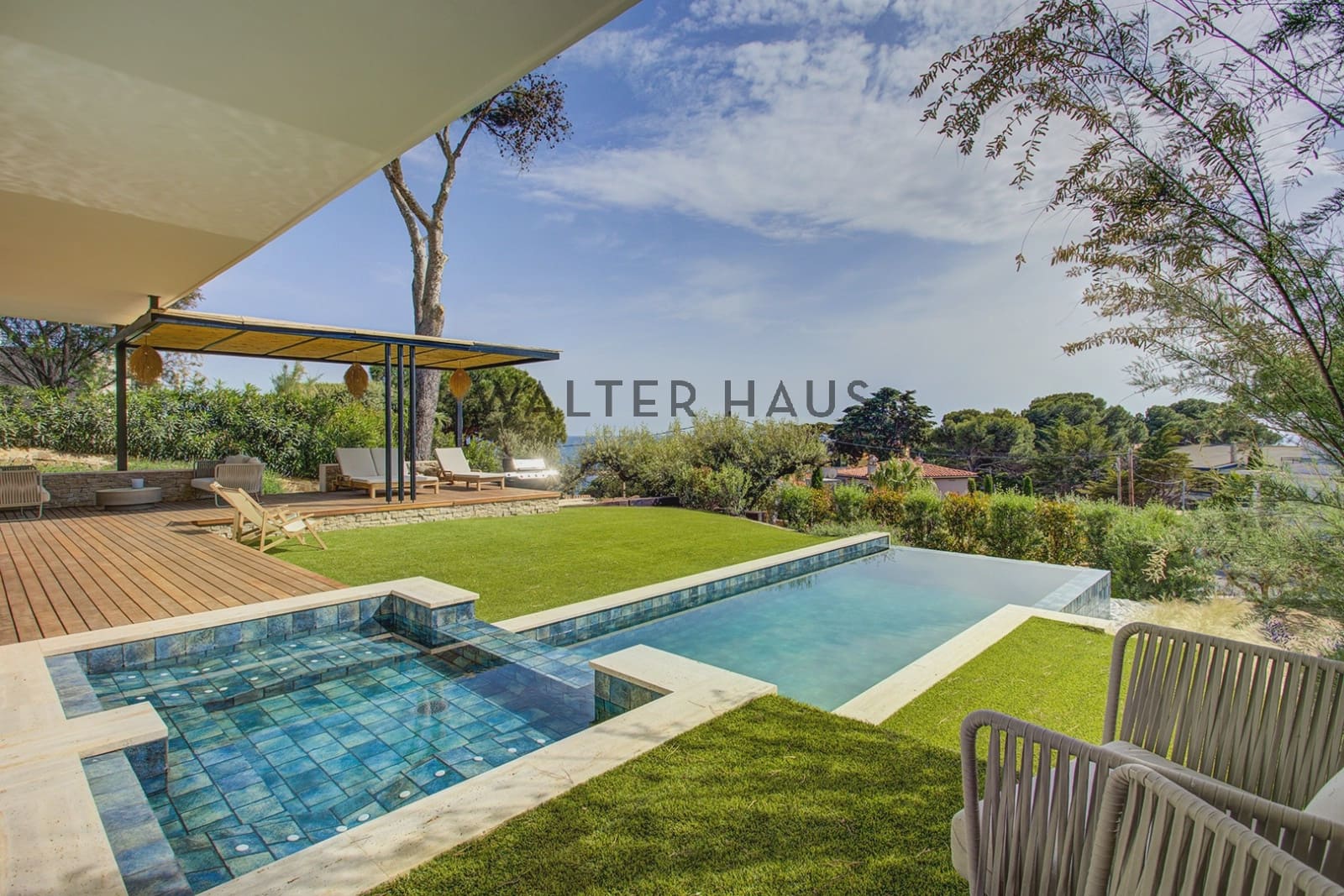 6 bedroom Flat for sale in Sant Feliu de Guixols - € 3,980,000 (Ref: 9819335)