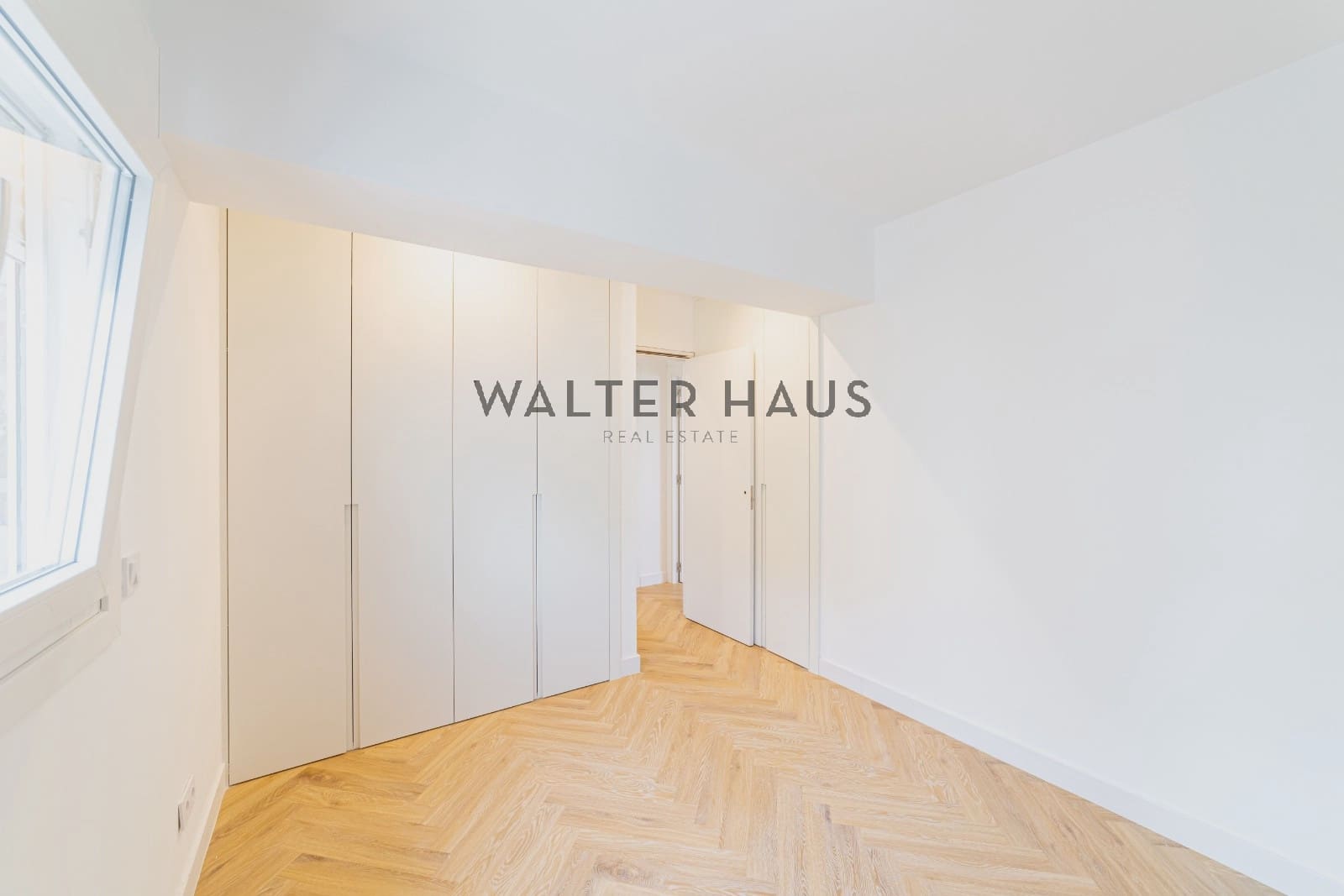 2 bedroom Flat for sale in Madrid city - € 1,790,000 (Ref: 9824048)