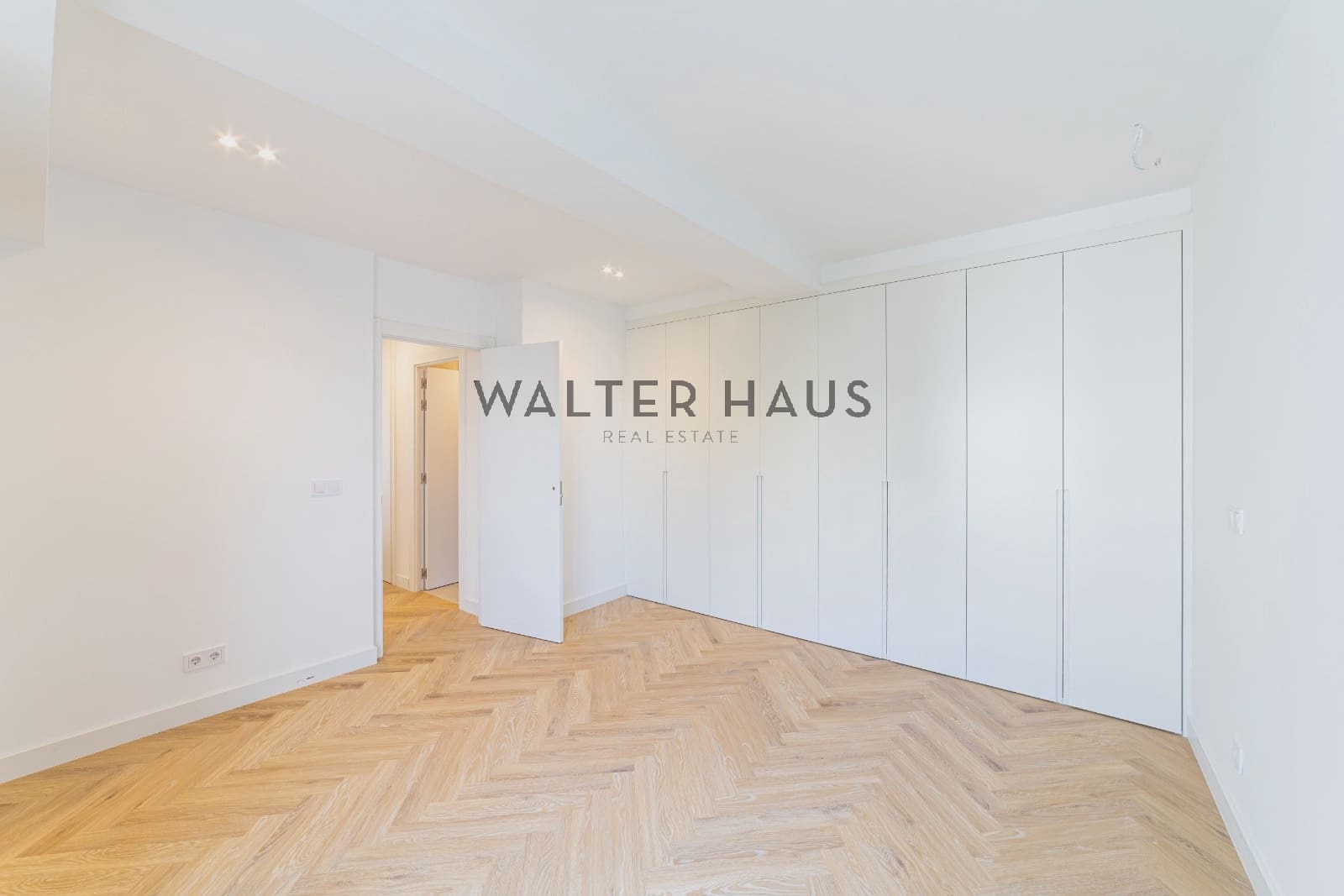 2 bedroom Flat for sale in Madrid city - € 1,790,000 (Ref: 9824048)