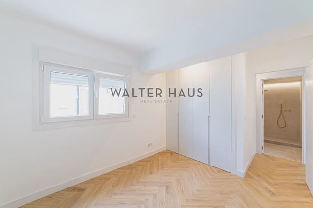 2 slaapkamer Flat te koop in Castellana, Madrid stad - € 1.790.000 (Ref: 9824048)