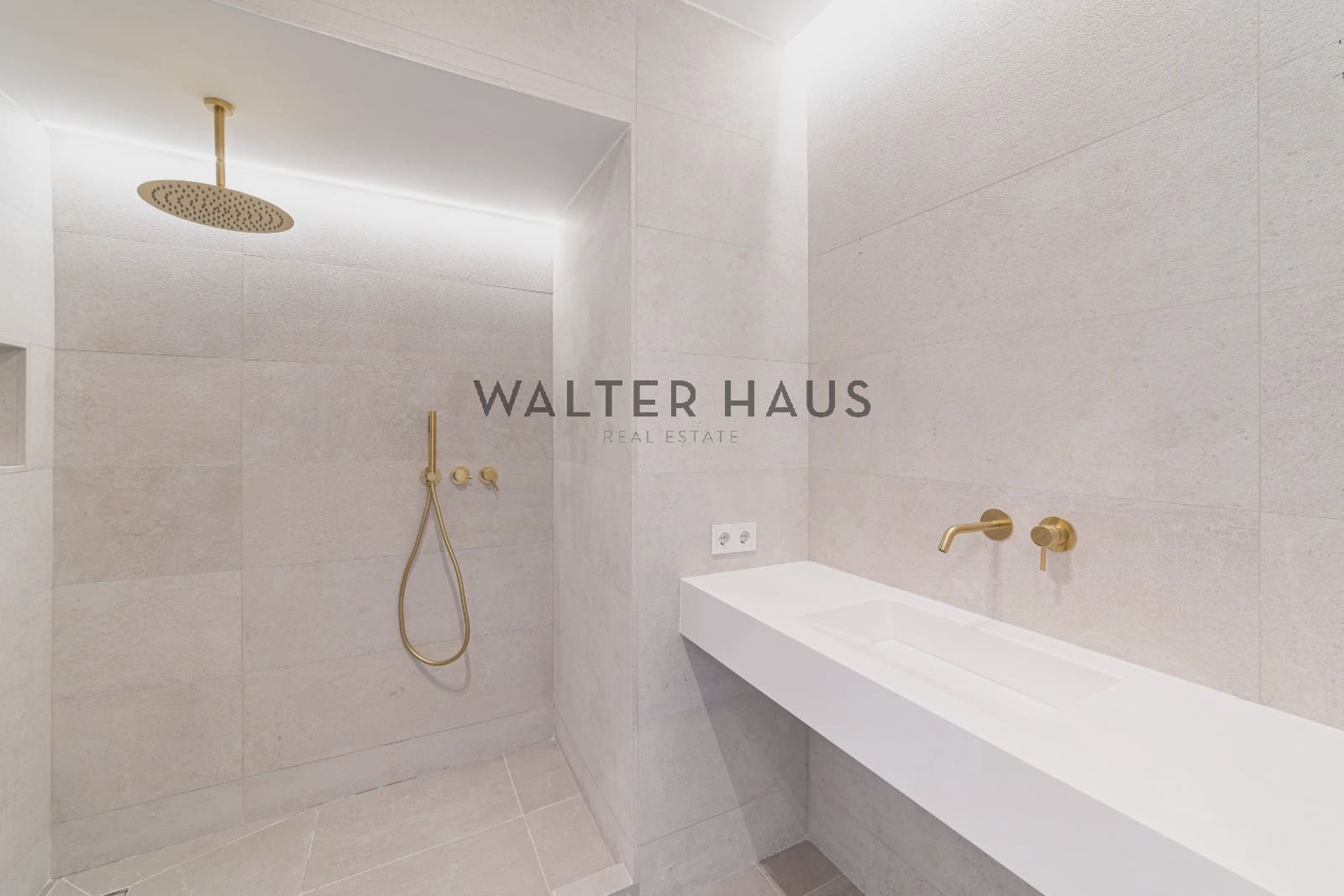 2 bedroom Flat for sale in Madrid city - € 1,790,000 (Ref: 9824048)