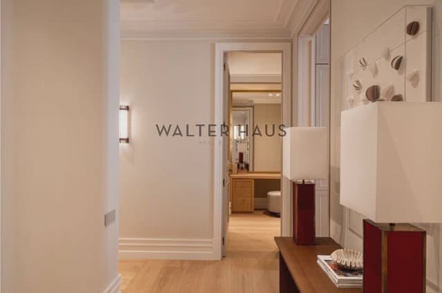 3 soveværelse Lejlighed til salg i Recoletos, Madrid by - € 5.450.000 (Ref: 9824219)