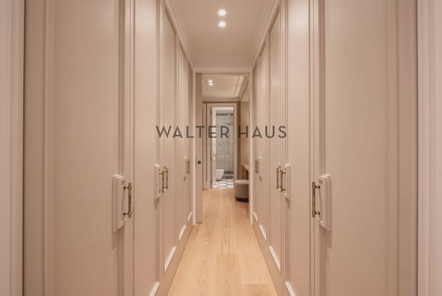3 soveværelse Lejlighed til salg i Recoletos, Madrid by - € 5.450.000 (Ref: 9824219)