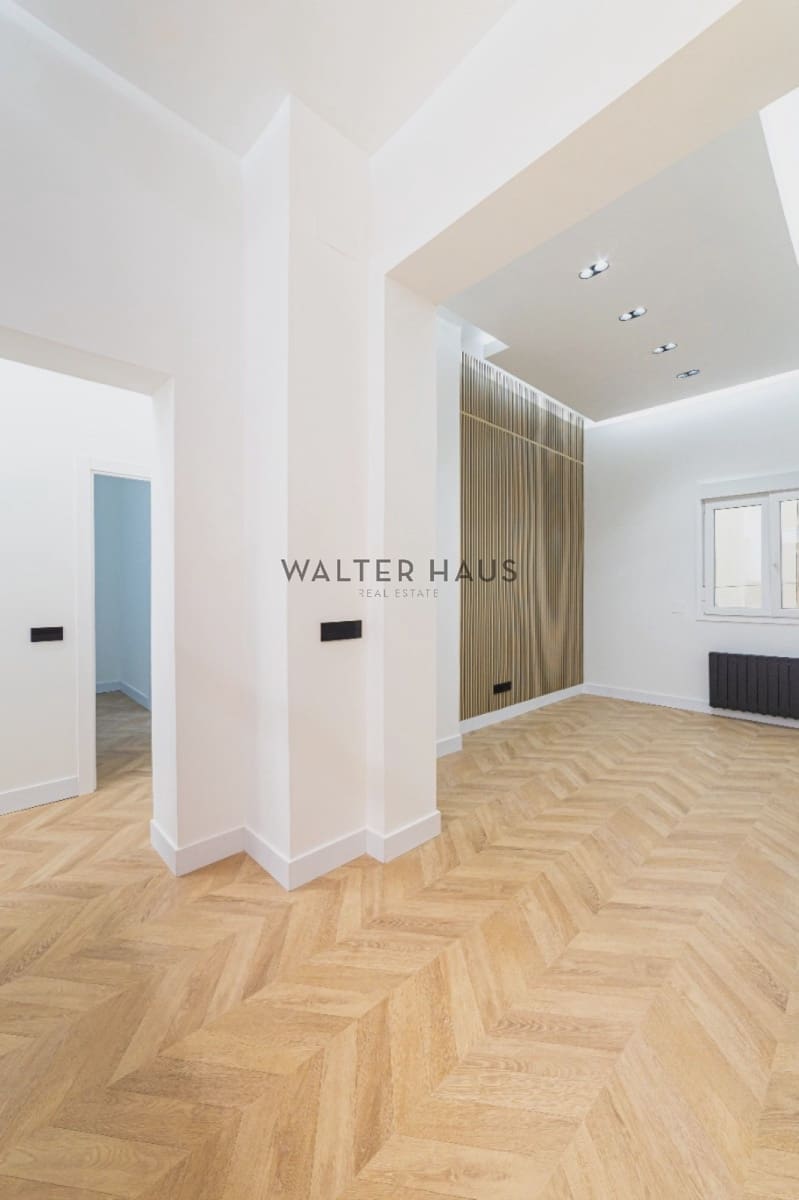 2 bedroom Flat for sale in Madrid city - € 715,000 (Ref: 9827791)