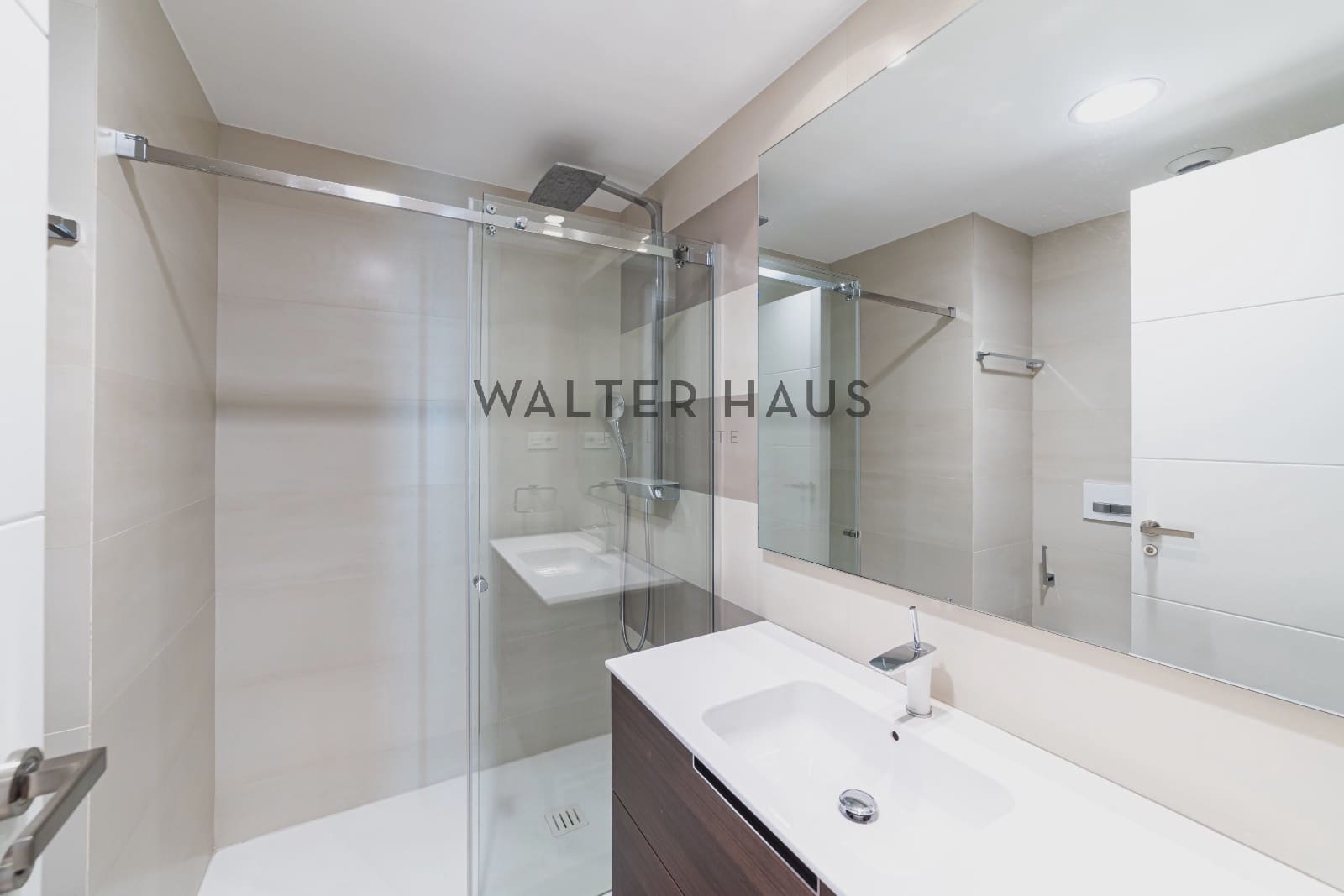 2 bedroom Flat for sale in Madrid city - € 949,000 (Ref: 9832764)