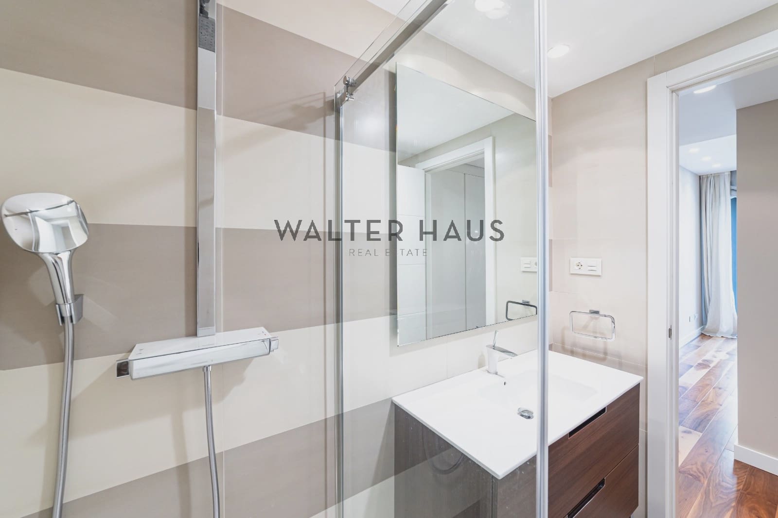 2 bedroom Flat for sale in Madrid city - € 949,000 (Ref: 9832764)