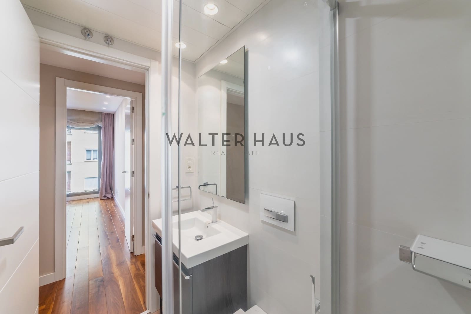 2 bedroom Flat for sale in Madrid city - € 949,000 (Ref: 9832764)