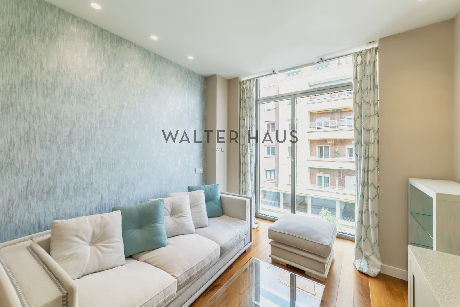2 bedroom Flat for sale in Madrid city - € 949,000 (Ref: 9832764)