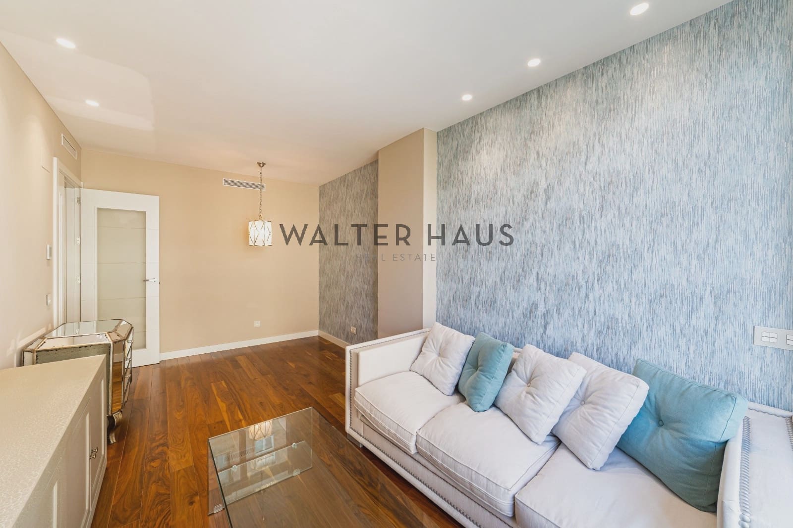 2 bedroom Flat for sale in Madrid city - € 949,000 (Ref: 9832764)