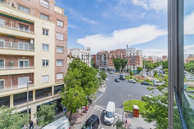 2 slaapkamer Flat te koop in Arapiles, Madrid stad - € 949.000 (Ref: 9832764)