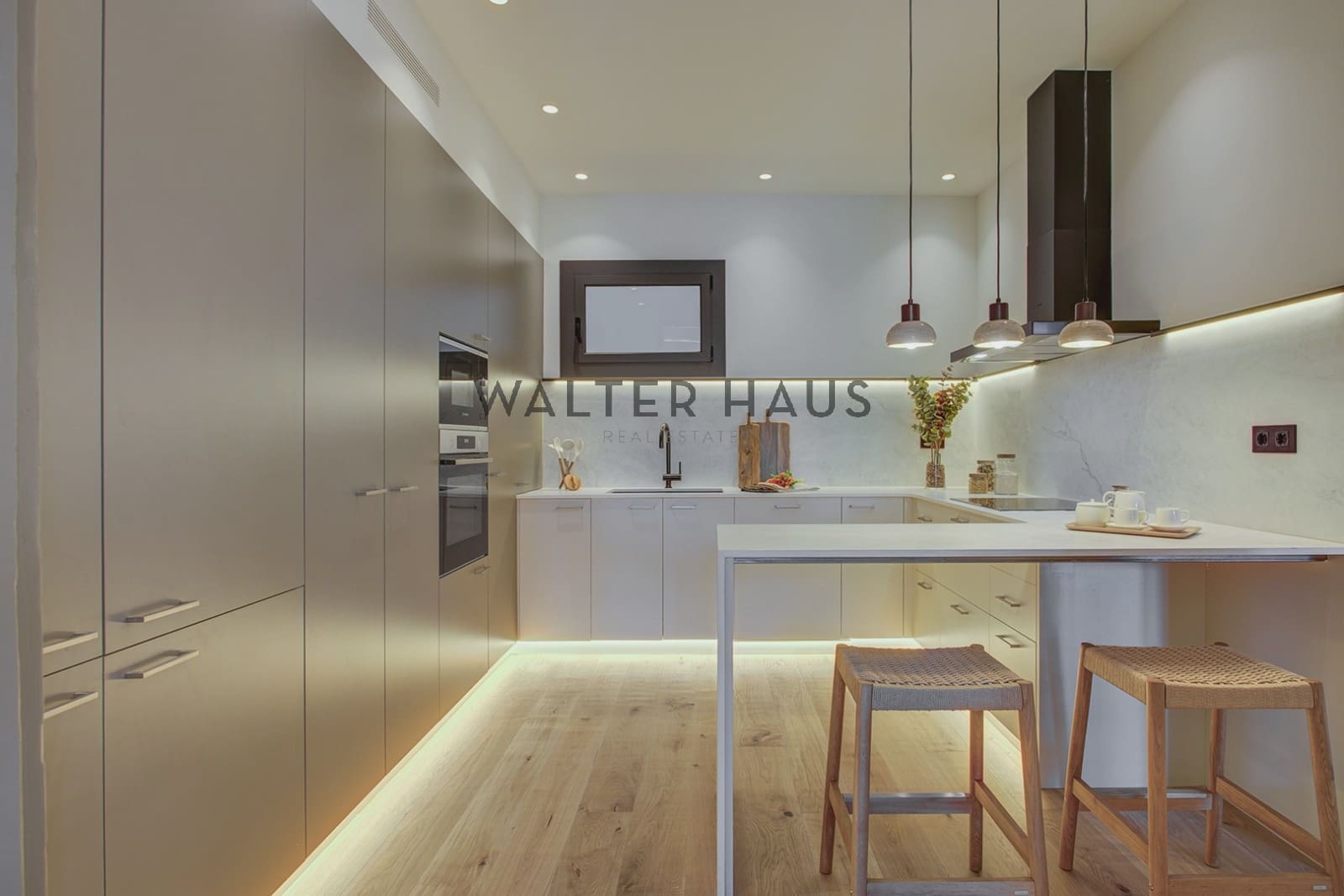 4 makuuhuone Asunto myytävänä paikassa Barcelona kaupunki - 1 390 000 € (Ref: 9832902)