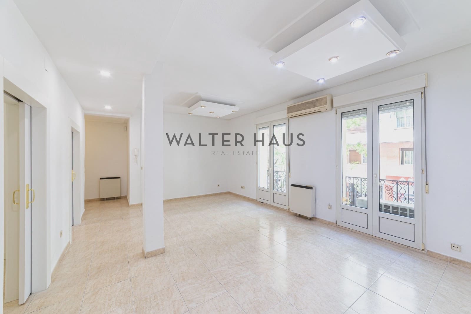 3 bedroom Flat for rent in Madrid city - € 1,800 (Ref: 9833032)